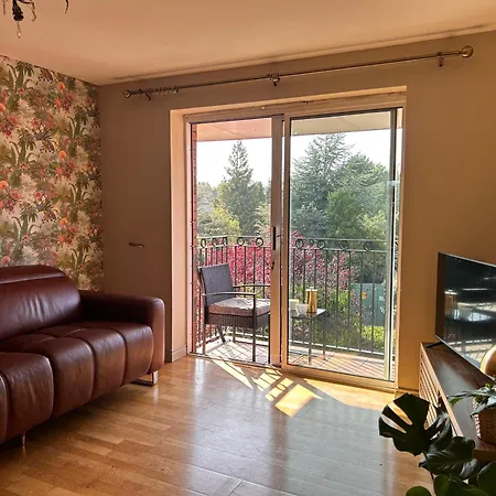 Belfast - Relax & Unwind In Our Skyline Retreat - 3 Bedroom Apartment With Parking Exterior photo